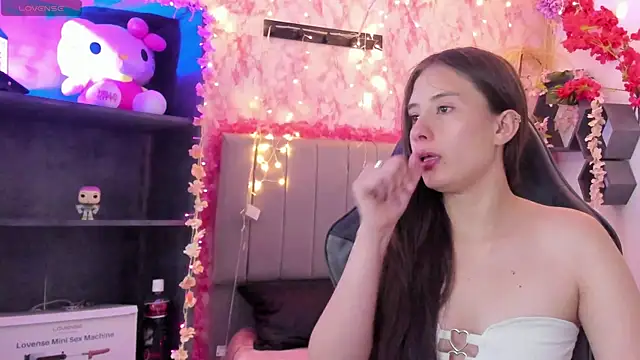 Scarlett21   online show from 15, 4, 2026