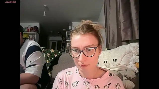 harleyblair online show from 15, 4, 2026