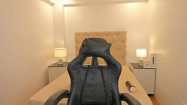 Snapshot of lovableXnaughty_lily chatting on 11, 11, 2025 lovableXnaughty lily online show from 11, 11, 2025