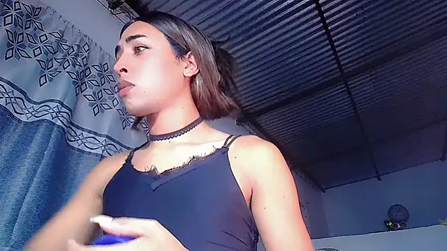 Snapshot of Anthonella_valentina chatting on 30, 6, 2026 Anthonella valentina online show from 30, 6, 2026