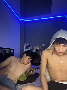Kailertwink online show from 3, 6, 2026