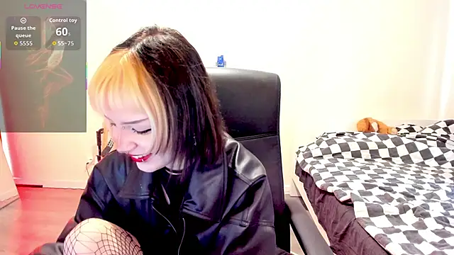 LiyaLuna online show from 3, 11, 2025