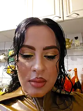Snapshot of ShineBright88 chatting on 27, 5, 2026 ShineBright88 online show from 27, 5, 2026