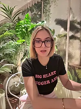 zoeypink online show from 12, 2, 2026