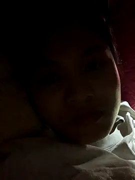 Snapshot of NhuFox chatting on 29, 10, 2025 NhuFox online show from 29, 10, 2025