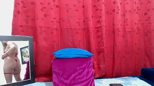 Snapshot of Sexysquirtmommy chatting on 23, 6, 2026 Sexysquirtmommy online show from 23, 6, 2026