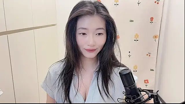 Snapshot of Rosalind_xixi chatting on 18, 9, 2025 Rosalind xixi online show from 18, 9, 2025