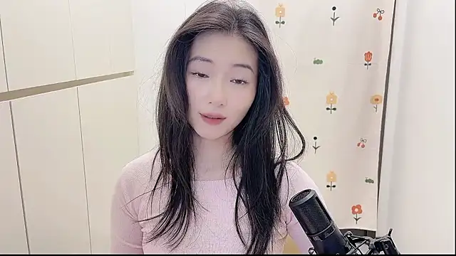 Snapshot of Rosalind_xixi chatting on 22, 9, 2025 Rosalind xixi online show from 22, 9, 2025