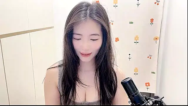 Snapshot of Rosalind_xixi chatting on 25, 9, 2025 Rosalind xixi online show from 25, 9, 2025