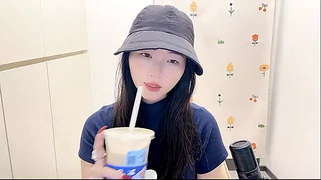 Snapshot of Rosalind_xixi chatting on 7, 10, 2025 Rosalind xixi online show from 7, 10, 2025