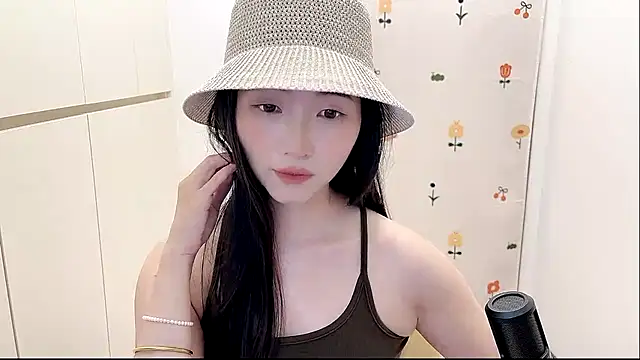 Snapshot of Rosalind_xixi chatting on 12, 10, 2025 Rosalind xixi online show from 12, 10, 2025
