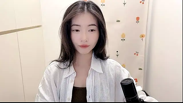 Snapshot of Rosalind_xixi chatting on 16, 10, 2025 Rosalind xixi online show from 16, 10, 2025