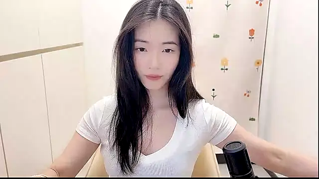 Snapshot of Rosalind_xixi chatting on 17, 10, 2025 Rosalind xixi online show from 17, 10, 2025