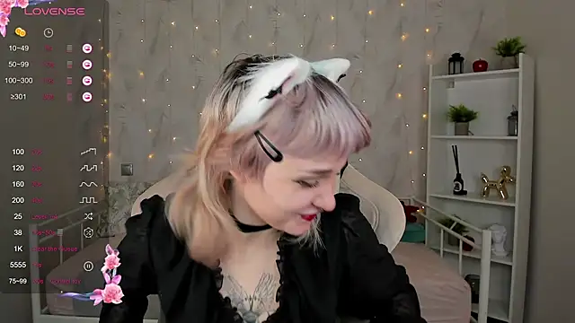 Tori Cutie online show from 16, 10, 2025