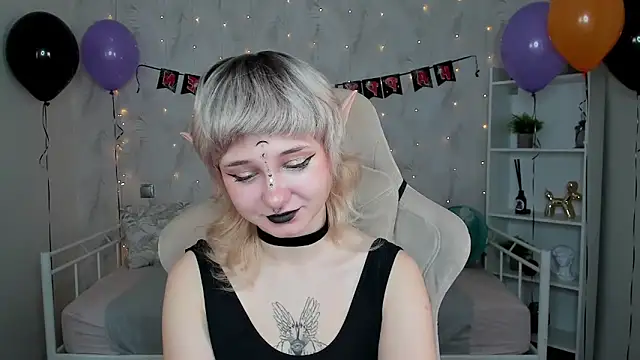 Tori Cutie online show from 1, 11, 2025