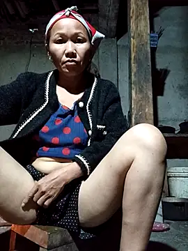 Snapshot of TinTin321 chatting on 4, 11, 2025 TinTin321 online show from 4, 11, 2025