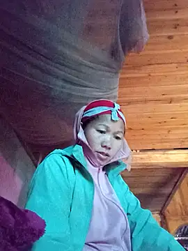 Snapshot of TinTin321 chatting on 24, 11, 2025 TinTin321 online show from 24, 11, 2025