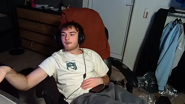 Snapshot of Rudi2007Eye chatting on 15, 2, 2026 Rudi2007Eye online show from 15, 2, 2026