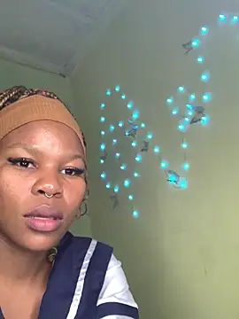 Snapshot of Seductive_Yellow_Titties chatting on 26, 5, 2026 Seductive Yellow Titties online show from 26, 5, 2026