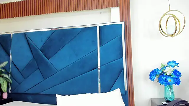 KikaDuque online show from 13, 4, 2026