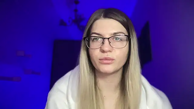 KristinaCake online show from 3, 12, 2025