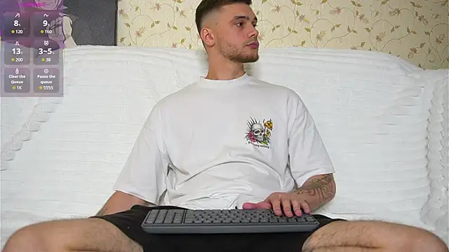Snapshot of johnstoneisland chatting on 5, 6, 2026 johnstoneisland online show from 5, 6, 2026