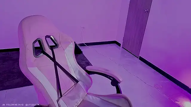 LilithCary online show from 6, 1, 2026