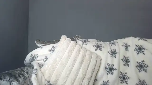 OliviaRyan22 online show from 5, 12, 2025