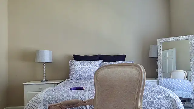 Snapshot of HotTxGilfMaggie chatting on 11, 10, 2025 HotTxGilfMaggie online show from 11, 10, 2025