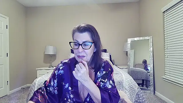 Snapshot of HotTxGilfMaggie chatting on 2, 11, 2025 HotTxGilfMaggie online show from 2, 11, 2025