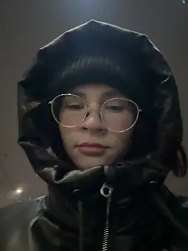 Snapshot of MartaBrent chatting on 22, 11, 2025 MartaBrent online show from 22, 11, 2025