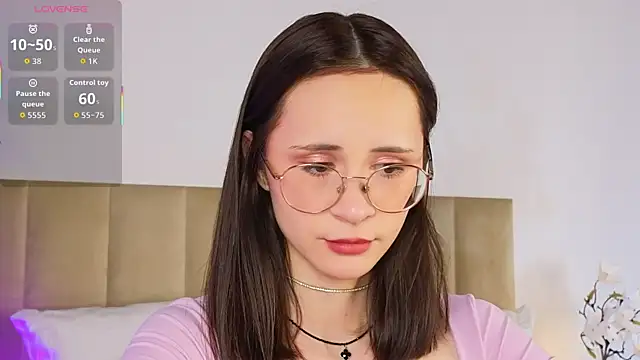 Snapshot of MartaBrent chatting on 28, 11, 2025 MartaBrent online show from 28, 11, 2025