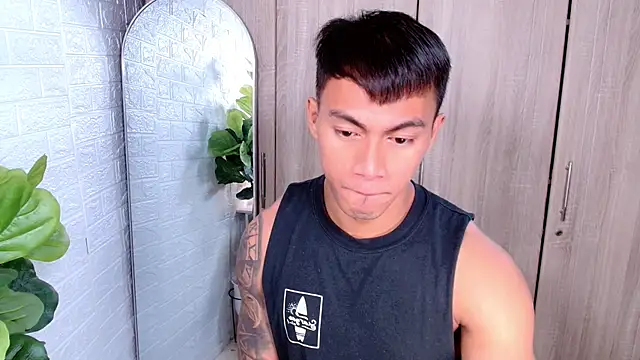 Snapshot of PinooyMilker chatting on 13, 11, 2025 PinooyMilker online show from 13, 11, 2025