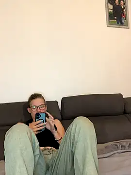 Snapshot of Lesamantssexy chatting on 2, 11, 2025 Lesamantssexy online show from 2, 11, 2025