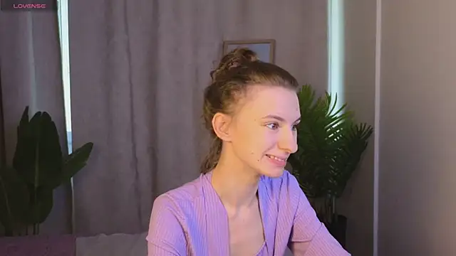 Snapshot of kaleriyaa_ chatting on 24, 7, 2026 kaleriyaa online show from 24, 7, 2026