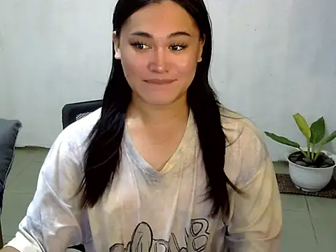 Snapshot of Annierose_ts chatting on 28, 10, 2025 Annierose ts online show from 28, 10, 2025