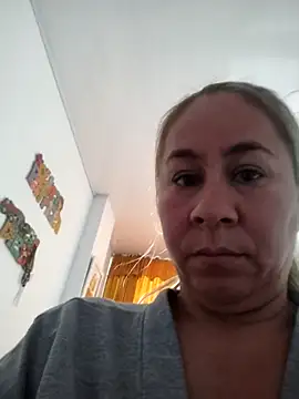 Snapshot of Nala1986 chatting on 23, 11, 2025 Nala1986 online show from 23, 11, 2025