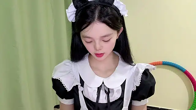 Nicole-13 online show from 16, 9, 2025