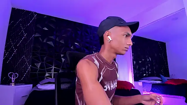 JulienSaint online show from 8, 11, 2025