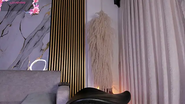 JulienSaint online show from 4, 3, 2026