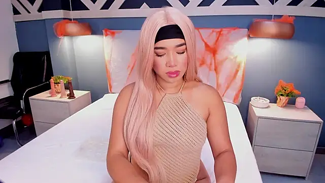 EmilyZahar online show from 23, 10, 2025