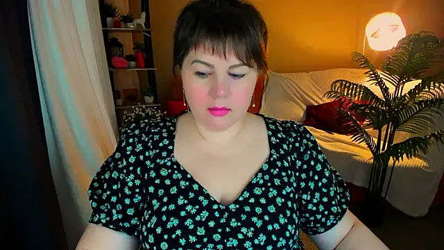 CrystaalStaar online show from 6, 3, 2026