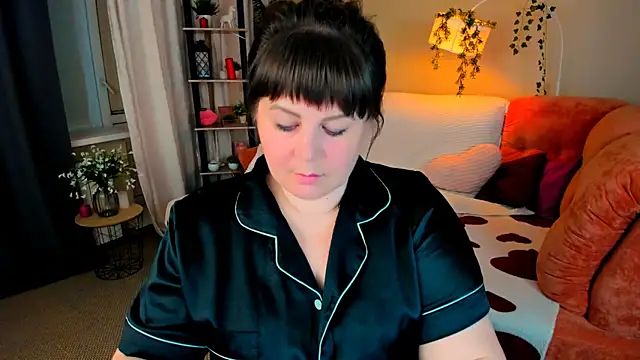 CrystaalStaar online show from 5, 6, 2026