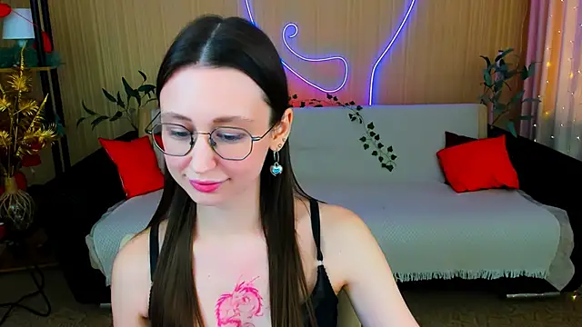 YourLovellyStory online show from 4, 4, 2026