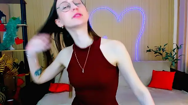 YourLovellyStory online show from 27, 6, 2026