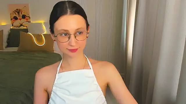 YourLovellyStory online show from 8, 7, 2026