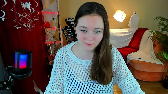 Snapshot of AlluringLookk chatting on 3, 11, 2025 AlluringLookk online show from 3, 11, 2025