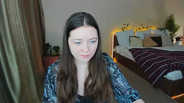 Snapshot of AlluringLookk chatting on 5, 2, 2026 AlluringLookk online show from 5, 2, 2026