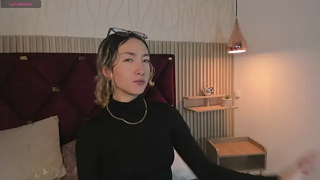 LauMiller online show from 15, 9, 2025