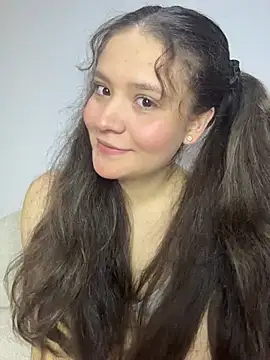 Snapshot of Emilyybennet_ chatting on 12, 3, 2026 Emilyybennet online show from 12, 3, 2026